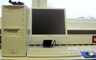 Computer - Computer, Hardware, Maus, Tastatur, CD-ROM, Laufwerk, Floppy, Diskettenlaufwerk, Kopfhörer, Monitor, Rechner