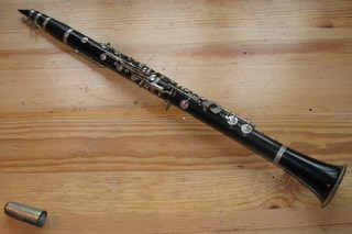 B-Klarinette - Klarinette, Holzblasinstrument, B-Instrument, Rohrblatt, Klappen, Blasinstrument
