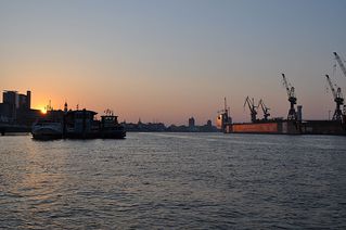 Sonnenaufgang - Sonne, Sonnenaufgang, Morgen, Hafen, Hamburg, Fischmarkt, Wasser, Kran, Werft