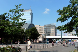 Berlin - Blick zum Alexanderplatz  - Berlin, Bahnhof Alexanderplatz, Hauptstadt