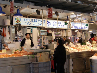 Stand mit Meeresfrüchten - marisquería - mariscos, pescado, mercado, compras, Markt, Marktstand, Meeresfrüchte, Fisch