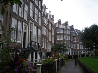 Beginenhof Amsterdam#1 - Wohngemeinschaft, wohnen, Haus, Amsterdam, Innenhof, Begine, Nonne, leben