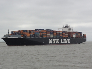 Containerschiff - Container, Containerschiff, Elbe, Hamburg, Transport, Export, Import, Tiefgang, Reederei