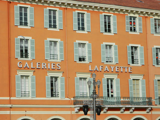 Galeries Lafayette - Frankreich, civilisation, magasin, Geschäft, Einkaufszentrum, Kaufhaus, einkaufen, Galeries Lafayette, Nice, Nizza, Fassade, Hausfassade