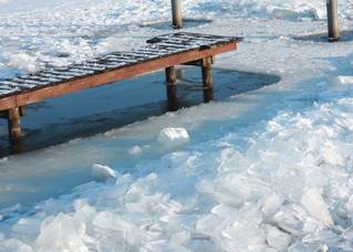 Wasser und Eis - Winter, Frost, Eis, Wasser, Schnee, frieren, gefroren, zugefroren, See, Dichte, Physik, Aggregatzustand, Anomalie, Eisdruck