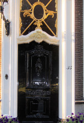 Haustür in Südholland #3 - Tür, Haustür, Eingang, Oberlicht, Südholland, Ornament, Schmuck, Stuck, Stukkatur, Hochglanz, glänzend, blank, vornehm, edel