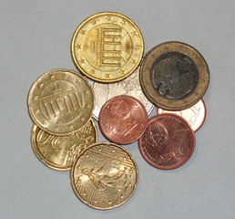 Münzen - Münzen, Münze, Geld, Zahlungsmittel, Hartgeld, Kleingeld, rechnen, bezahlen, Moneten, Bares, Knete, Kies, Zaster, Währung, Plural, Einzahl
