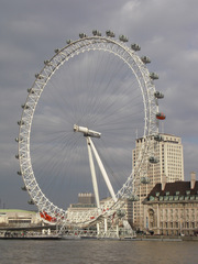 London Eye - London, Sightseeing, Themse, London Eye, Riesenrad, Eye, London Eye, Millennium Wheel, Umdrehung, Rad, Kreis, Speichen, England, Konstruktion, Ausflug, Erlebnis, Gondeln, Sehenswürdigkeiten, sights