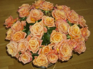 Rosenstrauß - Blume, Rose, Rosengewächs, lachsfarben, dreißig, Blumenstrauß, Strauß, Rosen, Blumen