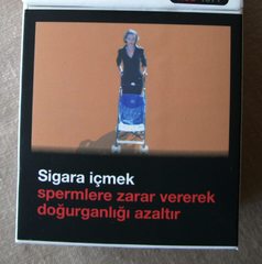 Warnhinweis auf türkischen Zigarettenpackungen#4 - Zigaretten, Zigarettenschachtel, Tabak, rauchen, gefährlich, Warnung, Hinweis, Warnhinweis, warnen, Gesundheit