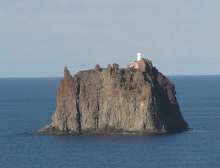 Strombolicchio - mit Leuchtturm - Leuchtturm, Navigation, Leuchtfeuer, Insel, Meer, Seezeichen