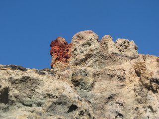 Vulkanisches Gestein auf der äolischen Insel Vulcano - Vulkan, vulkanisches Gestein, Schwefel