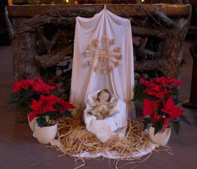 Weihnachtlicher Altarschmuck - Jesus, Jesuskind, Krippe, Altar, Altarschmuck