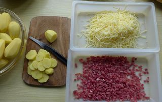 Kartoffelauflauf #3 - Kartoffelauflauf, Käse, Emmentaler, Schinken, Schinkenwürfel, Kartoffelgratin, Gratin