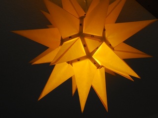 Herrnhuter Stern #1 - Weihnachten, Stern, Symbol, hell, leuchten, beleuchtet, Licht, Advent