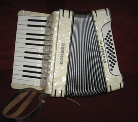 Akkordeon - Musik, Instrumente, Instrumentenkunde, Handzuginstrument, Tastatur, Konzertina