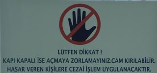 Warnhinweis #1 - türkisch - Hinweis, Verbot, Gefahr, Gefahrenhinweis, Warnhinweis