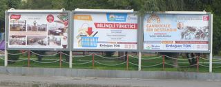 Reklametafeln - türkisch - Reklame, Plakat, Plakate, Werbung, Plakatwerbung, Werbeträger