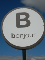 B comme Bonjour - Frankreich, civilisation, B, Bonjour, panneau, Schild, parking, Parkplatz, rund