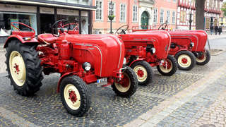 Traktor - Oldtimer - Traktor, Trecker, Porsche, drei, Zugmaschine, Fahrzeug, rot, Oldtimer, Landwirtschaft