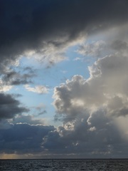 Wolkenformation - Wolken, Himmel, Wetter, Regen, Niederschlag, Graustufen, Stimmung