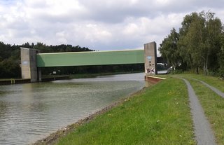 Elbe-Seiten-Kanal: Sicherheitstor bei Wieren - Elbe-Seiten-Kanal, Kanal, Wasserstraße, Sperre, Sicherheitstor, Bundeswasserstraße, Binnenschifffahrtskanal, Mittellandkanal