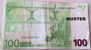 100 Euroschein  - Geld, Münzen, Münze, Scheine, Schein, Geldschein, Zahlen, bezahlen, Euro, Summe, Wechselgeld, wechseln, Währung, Daf