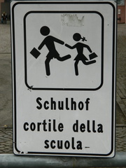 Schild Schulhof zweisprachig - Schild, deutsch, italienisch, Schulhof, cortile della scuola, Kinder
