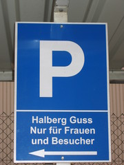 Verkehrsschild - Verkehrsschild, Parkplatz, parken, Erlaubnis, blau, lustig, Wortwitz