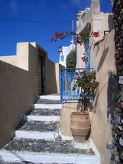 Santorini - Santorini, Griechenland, Hausaufgang, Tür, Treppe, Bougainvillea, Amphore, Perspektive, Fluchtlinie, blau