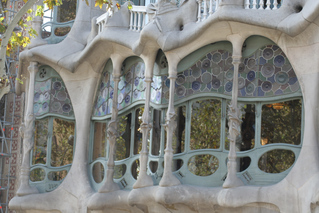 Casa Batlló - Frontdetail - Gaudí, Barcelona, Modernismo, Eixample, Gebäude, Modernismus, Modernisme Català, Katalonien, Jugendstil, Art nouveau, Architektur, florales Ornament