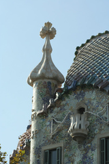 Casa Batlló - Türmchen - Gaudí, Barcelona, Modernismo, Pedrera, Gebäude, Modernismus, Modernisme Català, Katalonien, Jugendstil, Art nouveau, Architektur, florales Ornament, Bruchkeramik