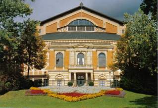 Festspielhaus Bayreuth - Richard-Wagner-Festspielhaus, Bayreuth, Grüner Hügel, Opernhaus