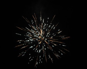 Feuerwerk 3 - Rakete, Feuerwerk, Silvester, Neujahr, Lichteffekt, Pyrotechnik, leuchten, Licht, Nacht, Himmel, schwarz, hell, leuchtend