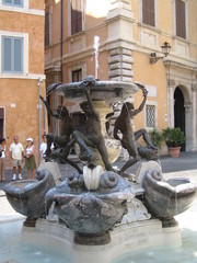 Rom - Schildkrötenbrunnen - Italien, Rom, Sehenswürdigkeiten, Brunnen, Schildkrötenbrunnen, Wasser, Figuren, Bronze, Fontäne
