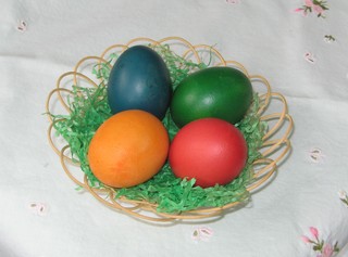Osternest - Ostern, Nest, Osterei, vier, bunt, Eier, Körbchen, Osternest