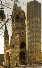 Kaiser-Wilhelm-Gedächtniskirche Berlin - Kirche, Berlin, Gedächtniskirche, Hohler Zahn, Kaiser-Wilhelm-Gedächtnis-Kirche, Kontrast, Ruine