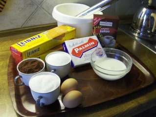 Kalte Schnauze # 1 Zutaten - Kuchen, Kekse, Butterkekse, Schokolade, Schokoladencreme, Kalorien, süß, braun, lecker, Fett, backen, Geburtstag
