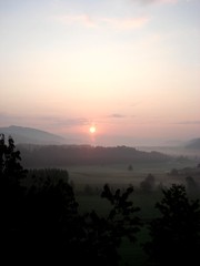 Morgenrot - Morgen, Dunst, Sonne, Landschaft, Stimmung, Meditation, Ruhe, Stille, nachdenken, besinnen, genießen