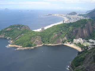 Blick auf die Copacabana - Zuckerhut, Pao de Acucar, Rio de Janeiro, Rio, Brasilien, Copacabana, Strand, Küste, Atlantik, Favelas, Princesinha do Mar, Vergnügungsviertel