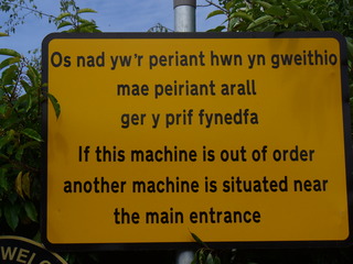 Schild in Wales - Schild, Information, Englisch, Walisisch