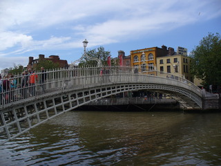 Ha´Penny Bridge - Irland, Dublin, Half Penny Bridge, Fluss Liffey, Brückenzoll, Ha'penny Bridge, Fußgängerbrücke