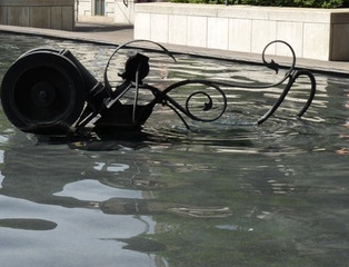 der Fastnachtsbrunnen - Basel #4  - Jean Tinguely, Basel, Fastnachtsbrunnen, Kunst, Künstler, Plastik, Skulptur, Wasser, Leute