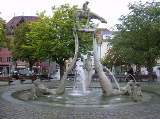 Lenk-Brunnen in Überlingen - Brunnen, Peter Lenk, Lenkbrunnen, Sehenswürdigkeit, Überlingen