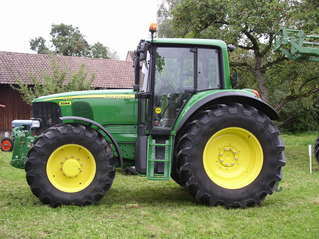Traktor - modern - Landwirtschaft, Bauer, Feldarbeit, Fahrzeug, Traktor, neu
