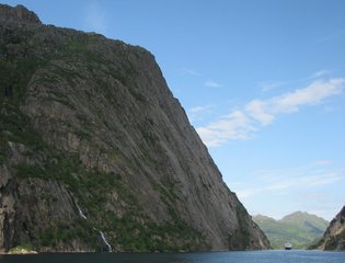 Norwegen Trollfjord Felsformation #4 - Norwegen, Felsen, Fjord, Schifffahrt, Wasserfall