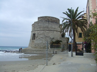 Sarazenenturm - Sarazenen, Turm, Befestigung, Schutz, Piraten, Mittelmeer, Italien
