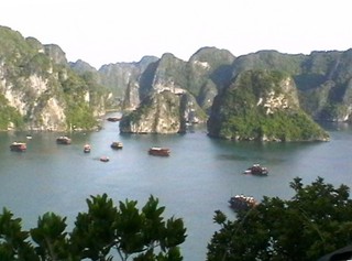 Ha Long-Bucht - Asien, Vietnam, Ha Long-Bucht, UNESCO, Weltnaturerbe, mystische Bucht, Dschunkentour, Felsen, Kalkstein