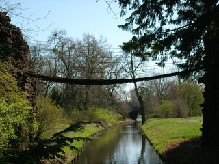 Kettenbrücke im Wörlitzer Park 1  - Brücke, Hängebrücke, Ketten, Gliederketten