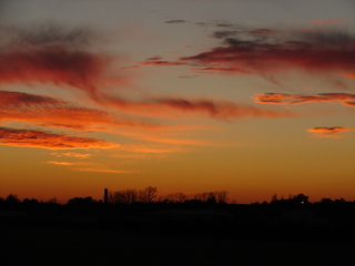 Sonnenuntergang bei Sankt Augustin - Sonnenuntergang, Rot, Orange, Wolken, Abendstimmumg, Schreibanlass